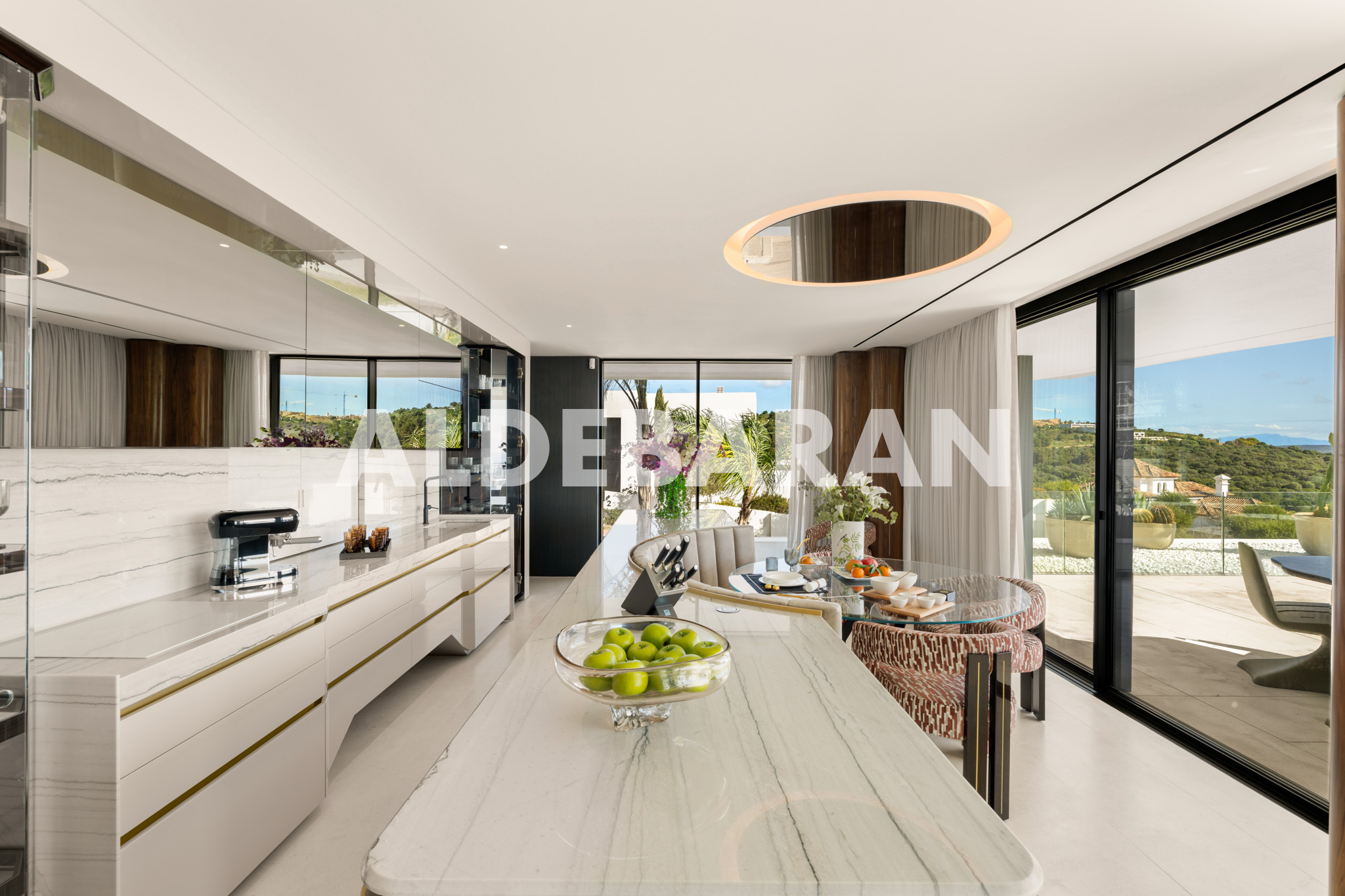 Contemporary Luxury Villa with Panoramic Golf & Sea Views in La Reserva de Sotogrande