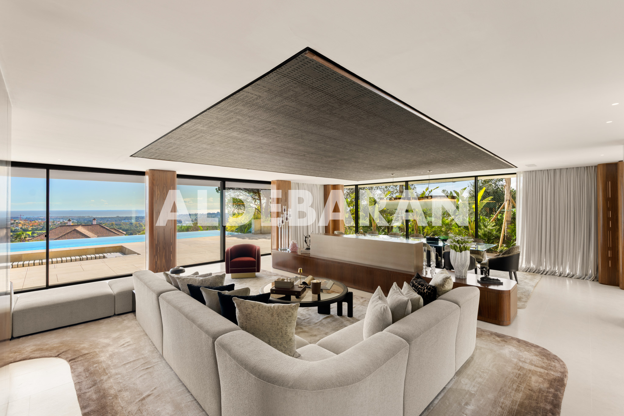 Contemporary Luxury Villa with Panoramic Golf & Sea Views in La Reserva de Sotogrande